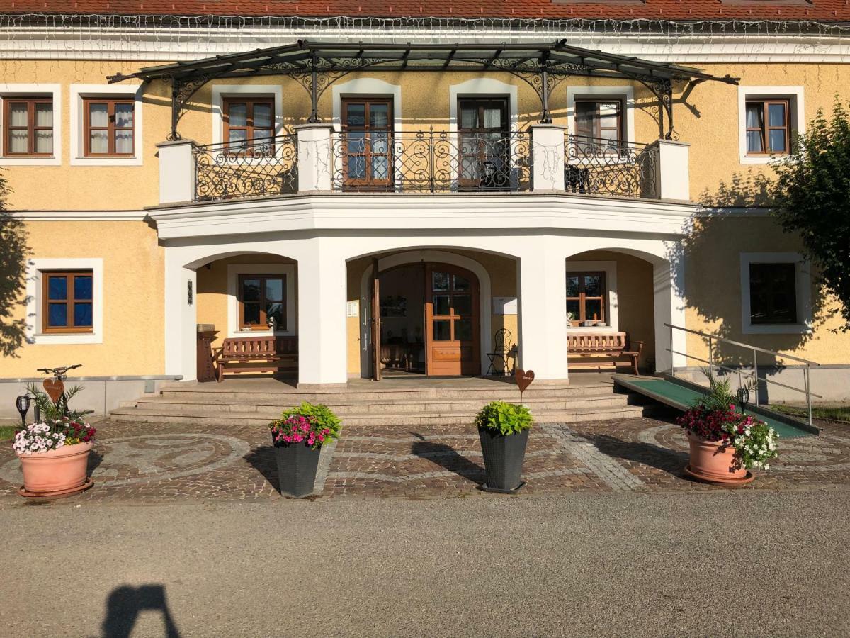 Almtalhotel In Apartment *